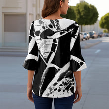 Load image into Gallery viewer, Santa Barbara B&W - Women's T-shirt With 3/4 Sleeve